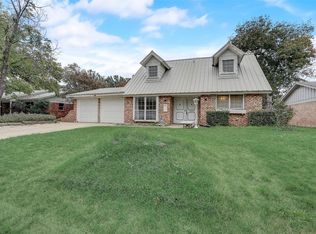 5404 Topper Dr, North Richland Hills, TX 76180