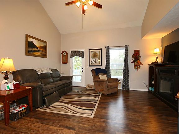 4th image of 236 Wood Forge Cir