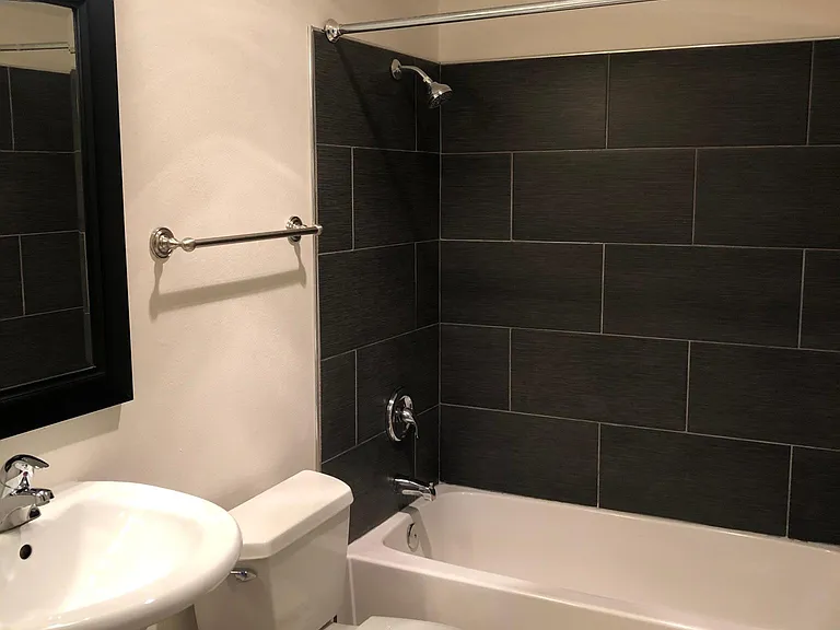 1636 Oliver Ave #1 — Photo 3