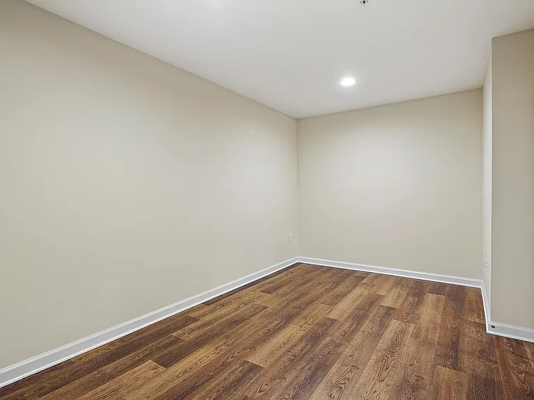 11675 Emerald Green Dr — Photo 9