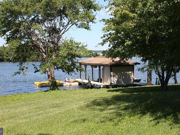 5th image of 16213 Hickory Cut Ln