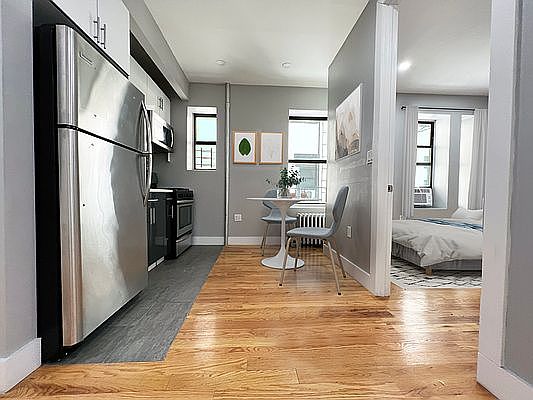 1st image of 25 Fort Washington Ave APT 2