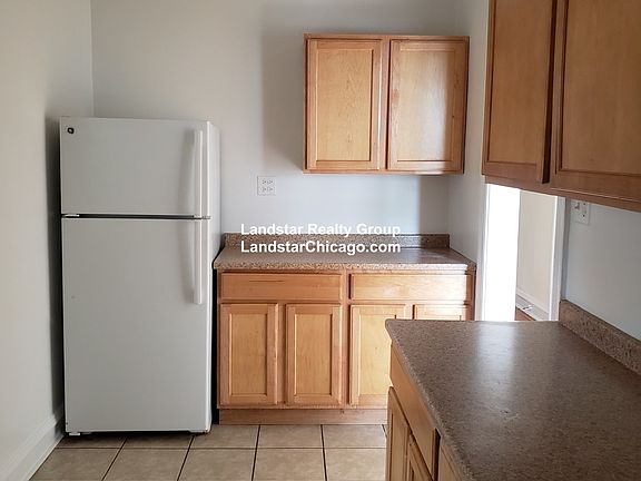 3rd image of 6804 N Wolcott Ave APT 2d