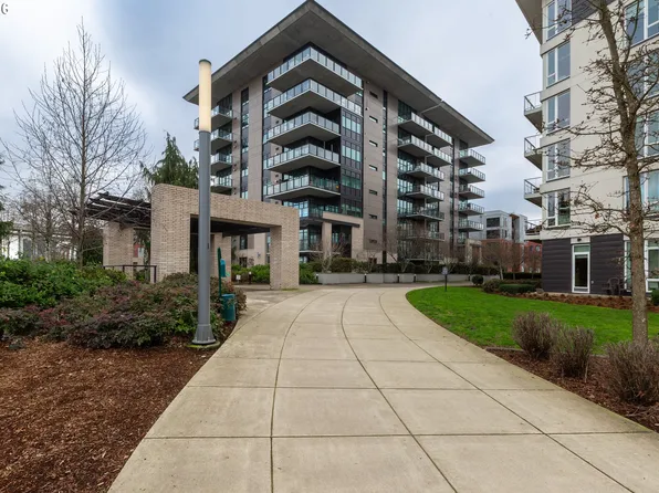 1830 NW Riverscape St APT 307, Portland, OR 97209
