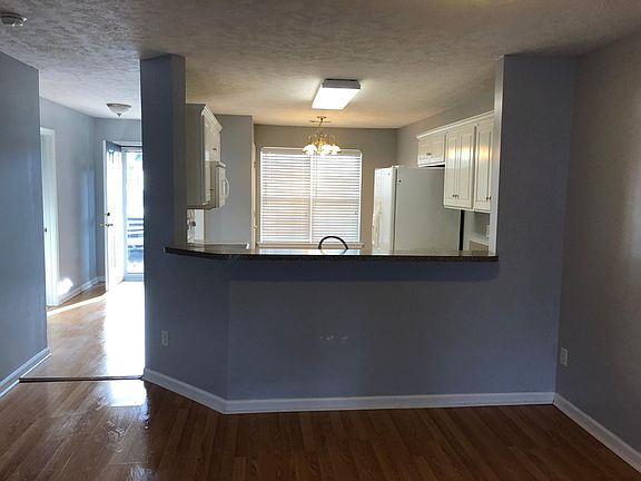 3rd image of 113 Violet Ct