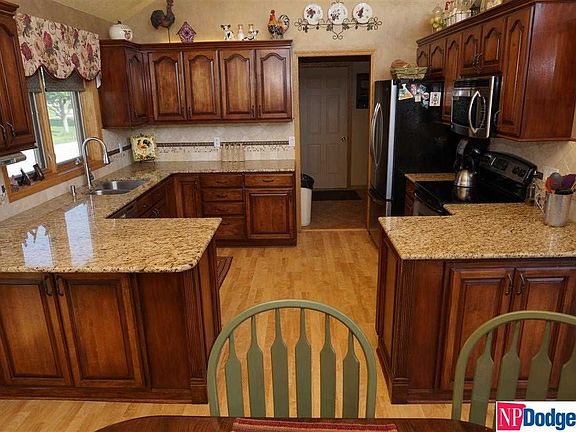 4th image of 10931 Lariat Ln