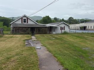 1357 Broad St, Elizabethton, TN 37643