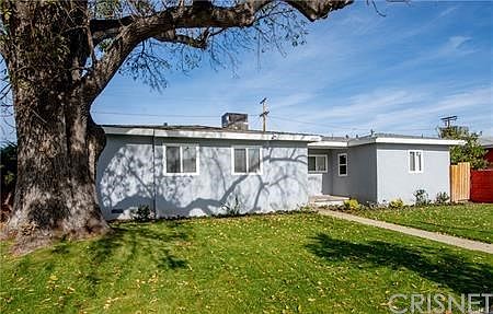 1st image of 20237 20239 Vanowen St