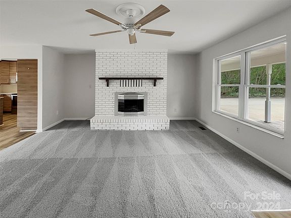 3rd image of 416 Meadow Ln