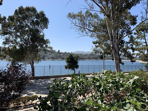 5th image of 2208 Silver Lake Blvd