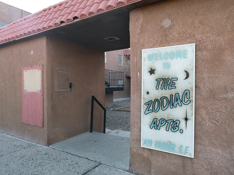 Zodiac Apartments — Photo 18