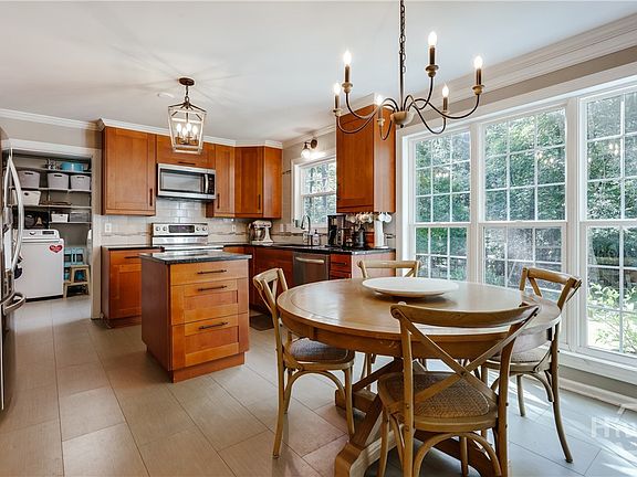 3rd image of 2221 Whippoorwill Rd