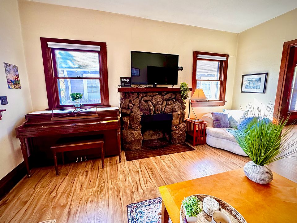 Beautiful piano to enjoy while you live here.