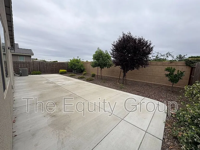 1336 W Porter Ct — Photo 34
