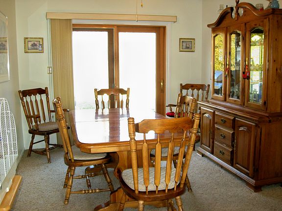 Formal dining room