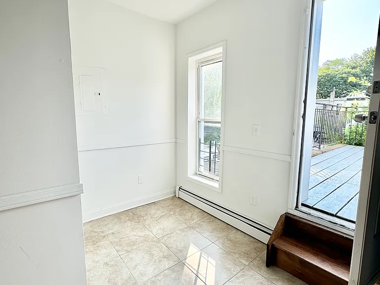 41 Pilling St #2 — Photo 12