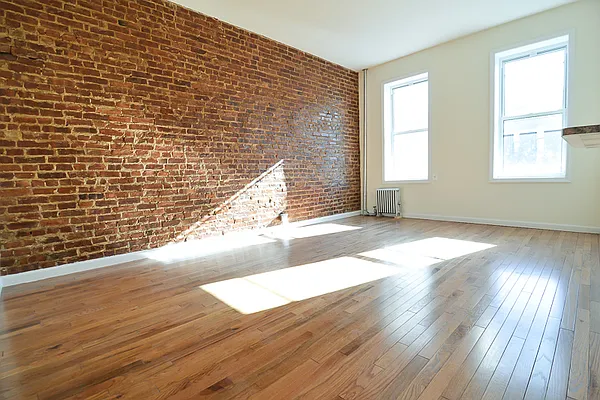 Rented by Greenpoint Properties | media 10