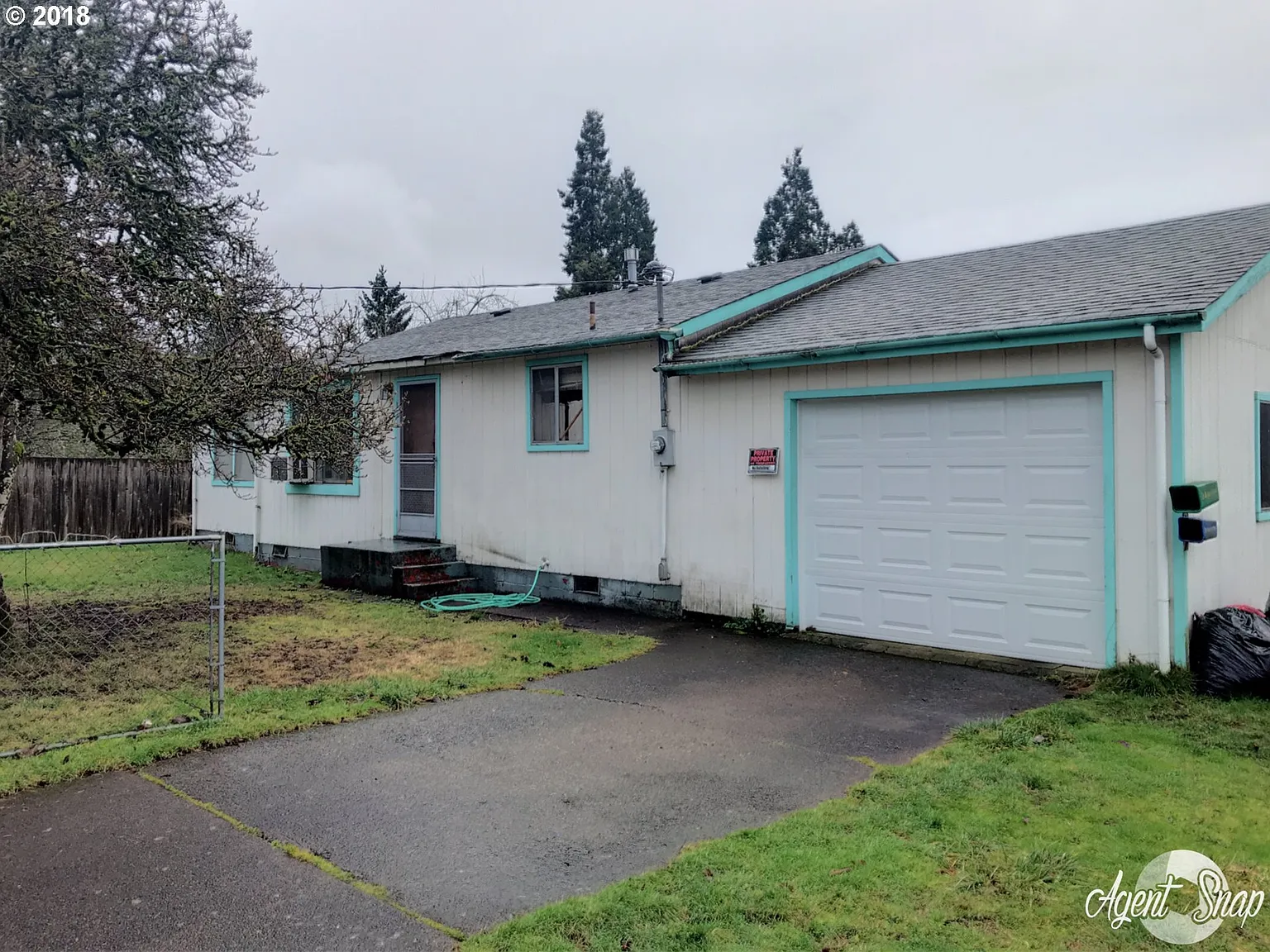 292 55th St photo 1