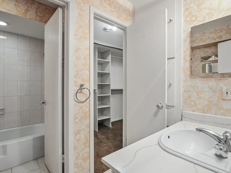 15721 Mapleview Cir — Photo 26