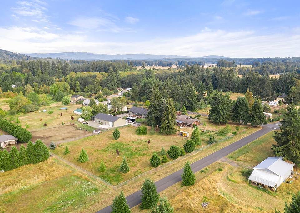1st image of 3040 180th Ave SE