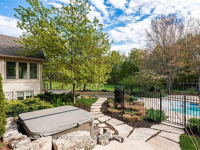 1670 Medad Springs Ct — Photo 30