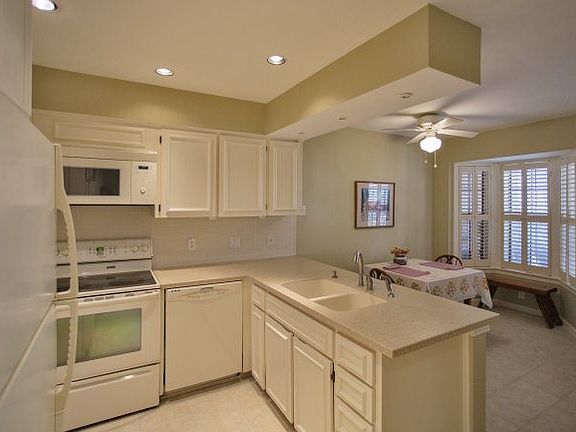 4th image of 201 Ellwood St APT 204