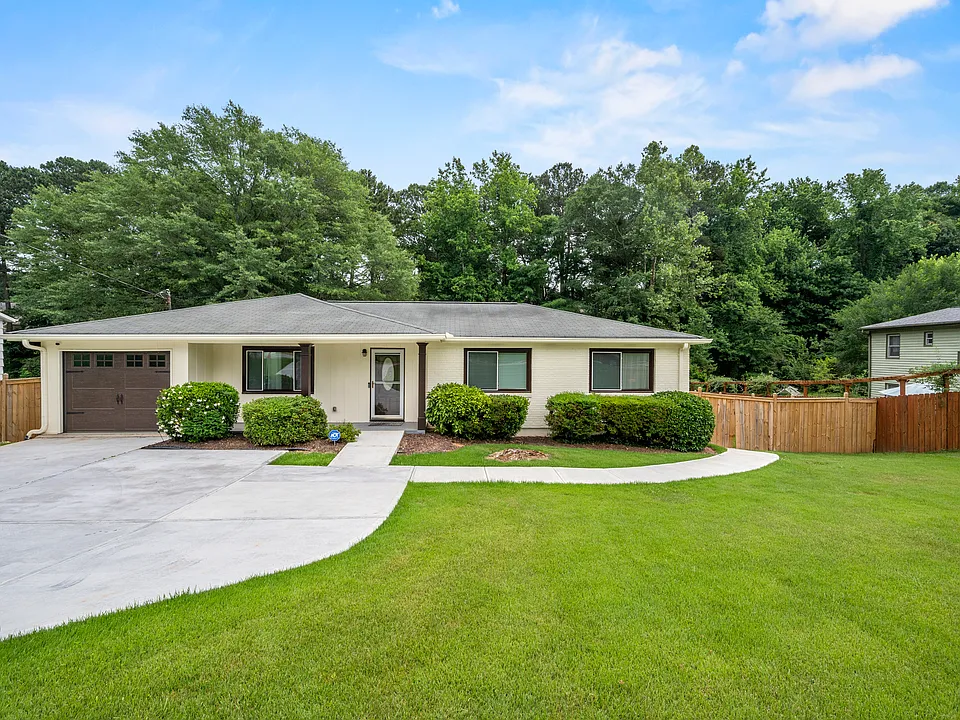 3031 Highland Dr SE