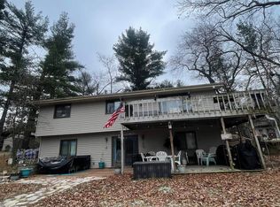 N1173 Akron Rd, Waupaca, WI 54981