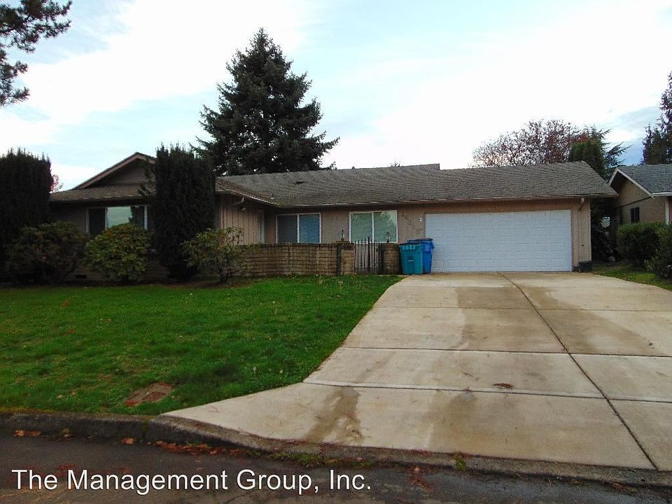 1st image of 14213 SE 15th Cir