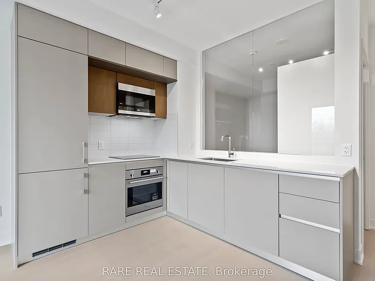 322 Dupont St #305 — Photo 2