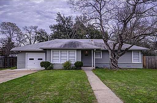 1st image of 717 Broadmoor Dr