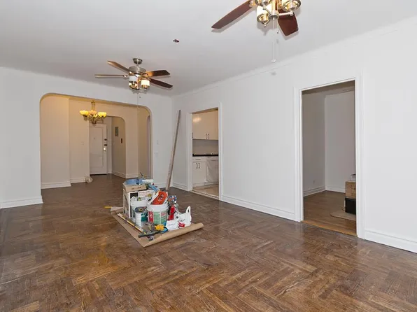 2901 Avenue I image 1 of 8