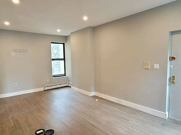 3rd image of 369 Sumpter St #A3