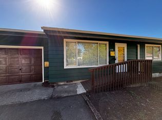 1174 Hiatt St, Lebanon, OR 97355