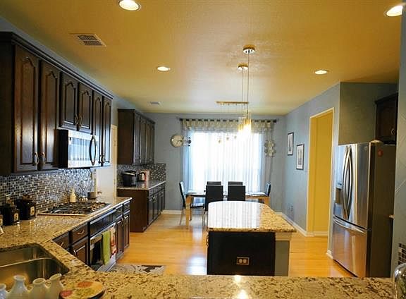 3rd image of 4141 Aldenham Dr