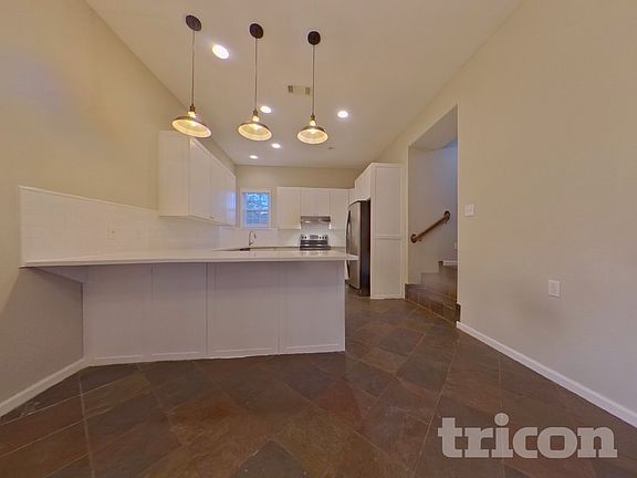 5th image of 7512 Skylake Ct