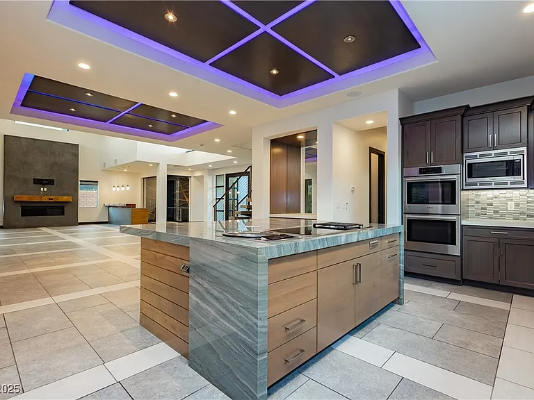 94 Glade Hollow Dr — Photo 11