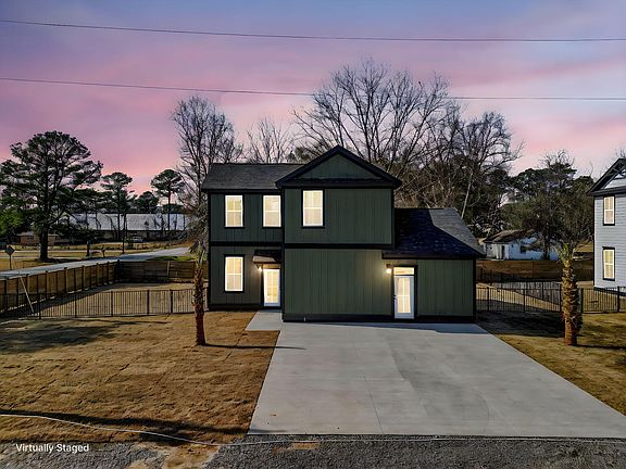 3rd image of 105 Kenneth Ln