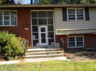 5646 Ravenel Ln, Springfield, VA 22151