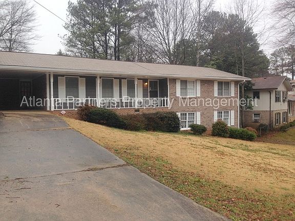 2nd image of 2660 Summit Hills Dr