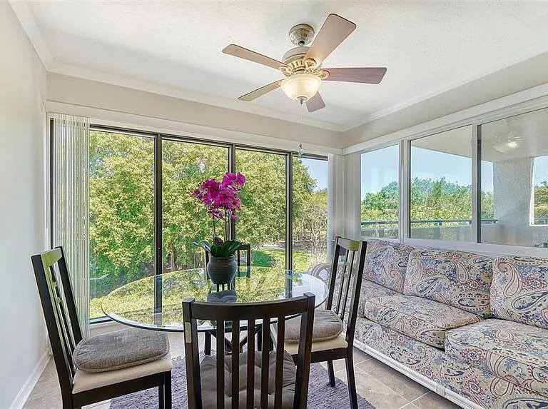 835 S Osprey Ave #201 — Photo 5