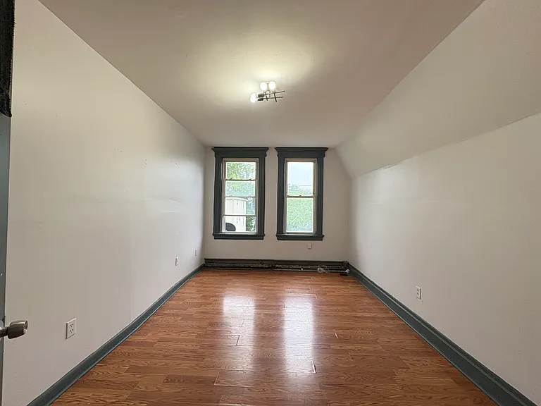 287 Avon Ave #3 — Photo 3