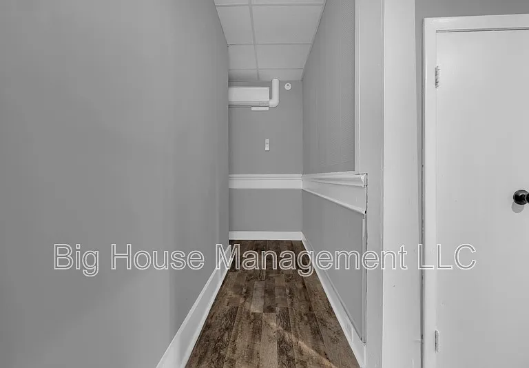 339 E 25th St #1 — Photo 20
