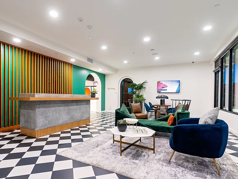 The Fitz on Fairfax — Photo 19