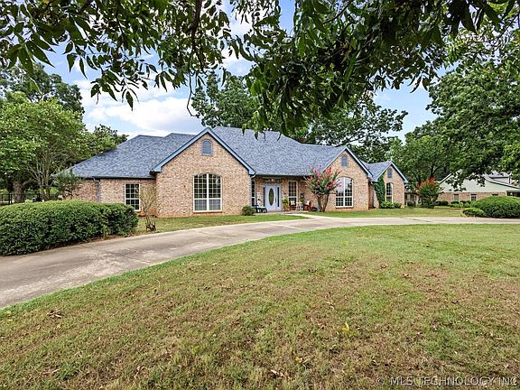 2nd image of 236 Pecan Acres Ln