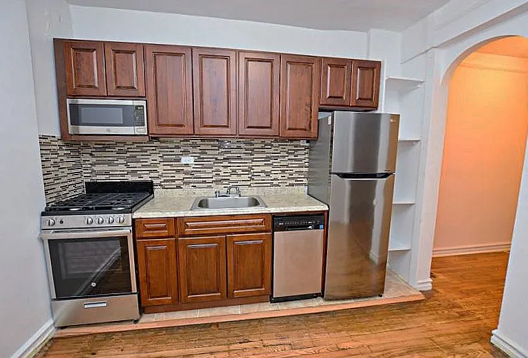 41-30 46th St #3K — Photo 2