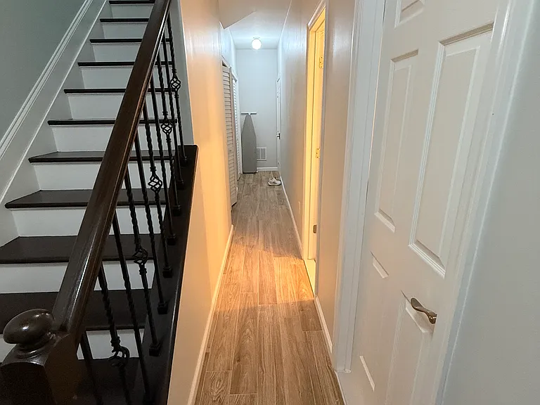 Monarch Ct — Photo 33