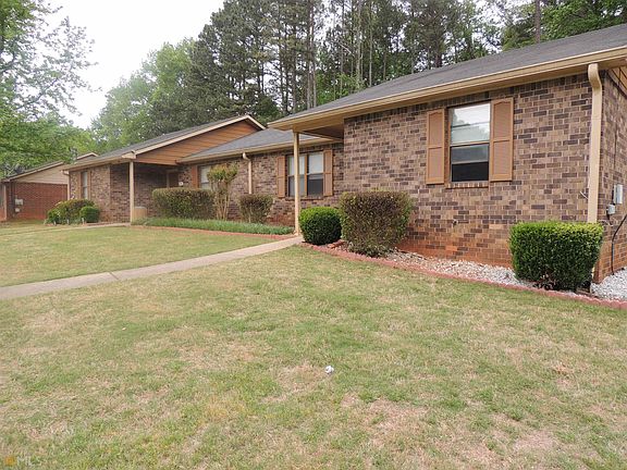 2nd image of 3066 Sarah Lou Dr