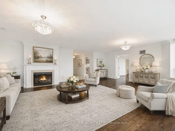 80 Harrison Garden Blvd #1821, Toronto, ON M2N 7E3