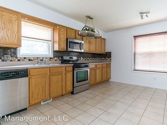5th image of 1641 Fruitland Ave